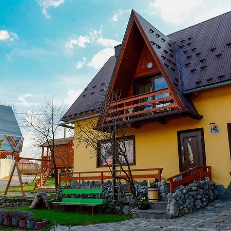 Domek Koniec Swiata Dzianisz Buitenkant foto
